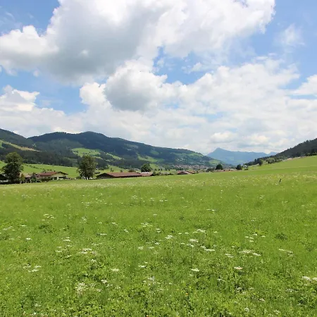Apartment Alluring With Ski Storage,balcony,heating, Parking