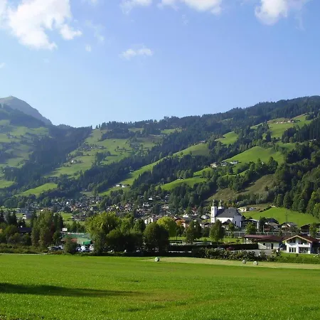 Alluring With Ski Storage,balcony,heating, Parking Apartment