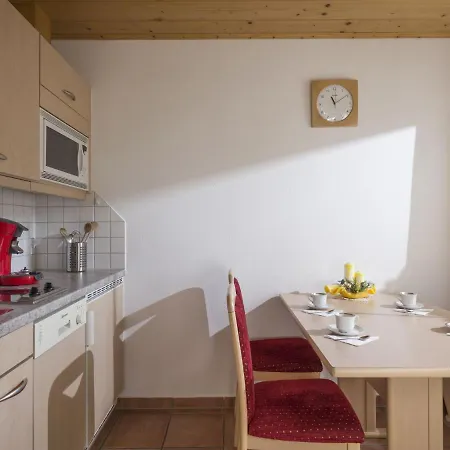 Appartement Alluring With Ski Storage,balcony,heating, Parking Brixen im Thale