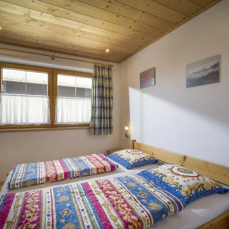 Apartman Alluring With Ski Storage,balcony,heating, Parking